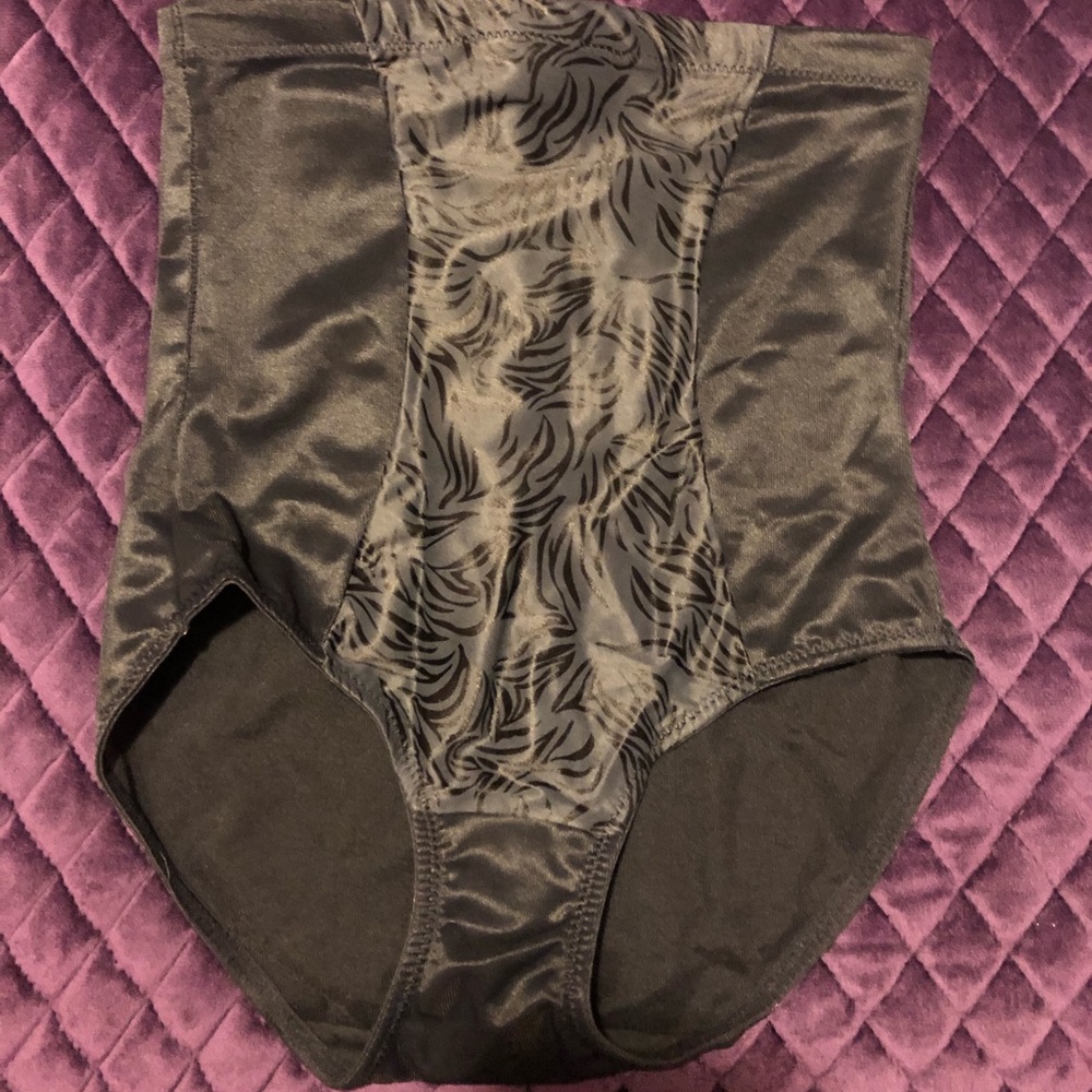 Tummy control shapewear panty